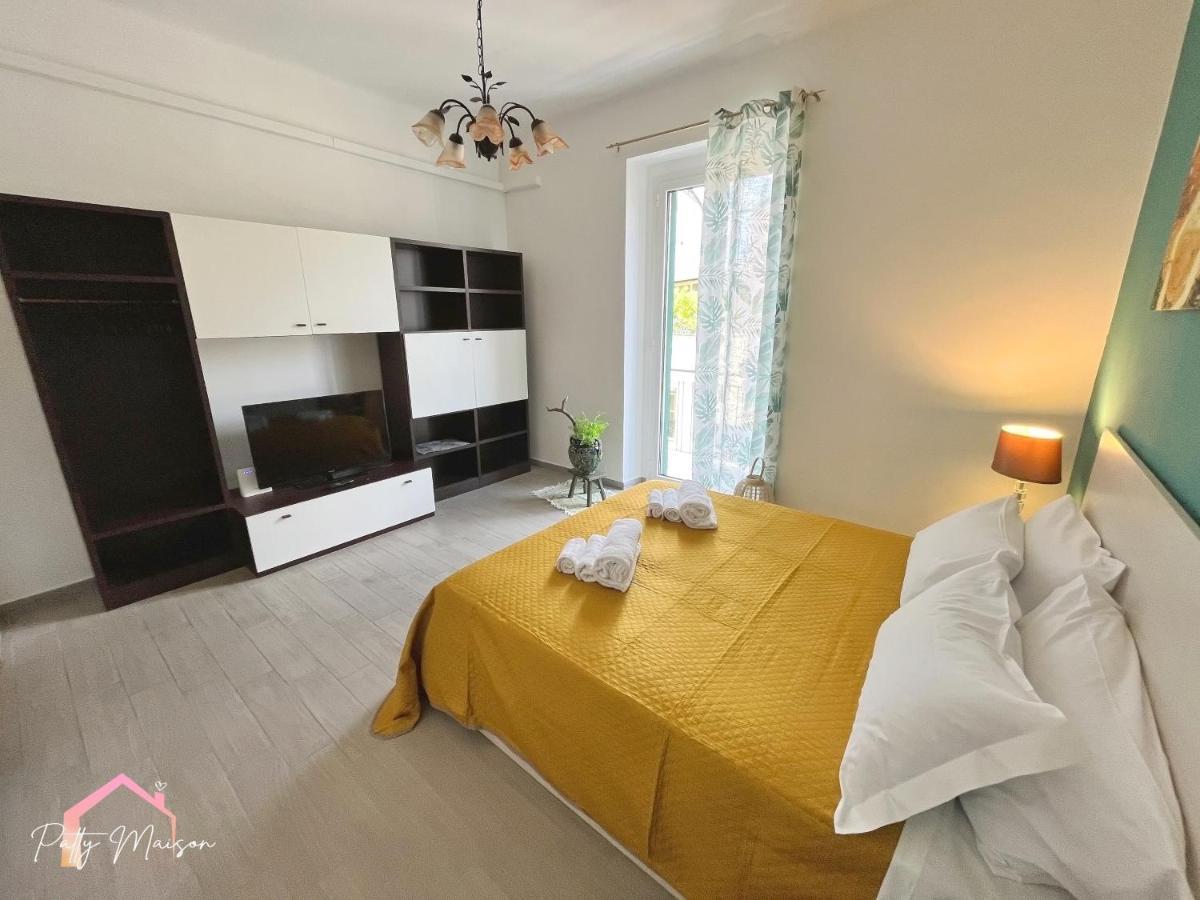 Patty Maison - Large & New Central Apartment Bari Exterior photo