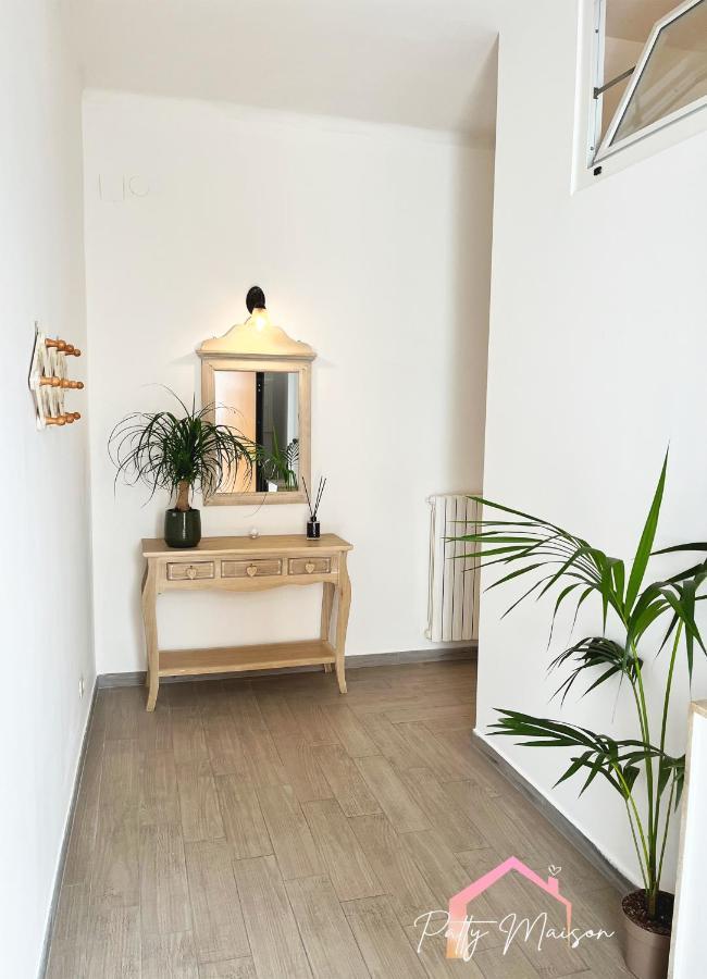 Patty Maison - Large & New Central Apartment Bari Exterior photo