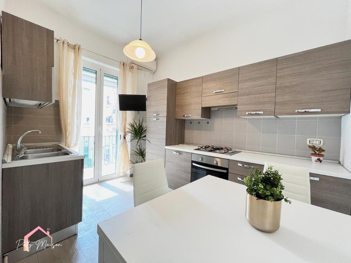 Patty Maison - Large & New Central Apartment Bari Exterior photo